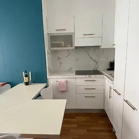 Bocconi 1 Bdr With Style Апартаменты